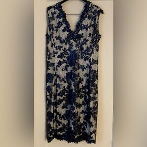 Tadashi Shoji Sequin Floral Lace Dress (size 14)